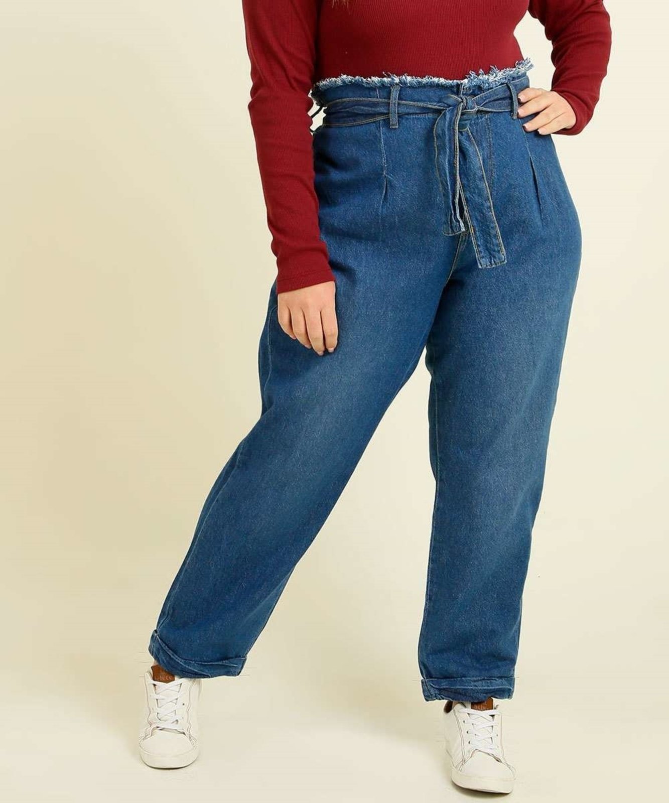 Calça Plus Size Feminina Mom Slouchy Uber Jeans - Compre Agora