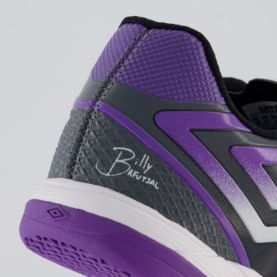 Chuteira Umbro Pro 5 Bump Club Futsal Preta e Roxa