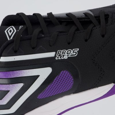 Chuteira Umbro Pro 5 Bump Club Futsal Preta e Roxa