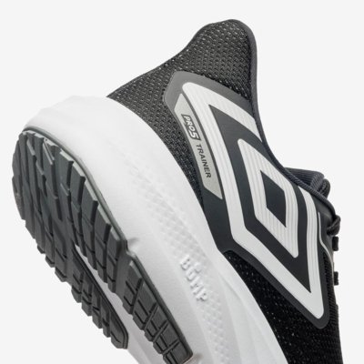 Tênis Umbro Pro 5 Trainer Incolor
