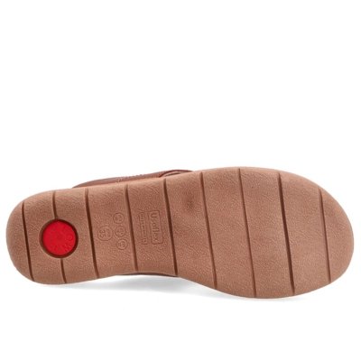 Chinelo Em Couro Marrom Com Solado Rasteiro