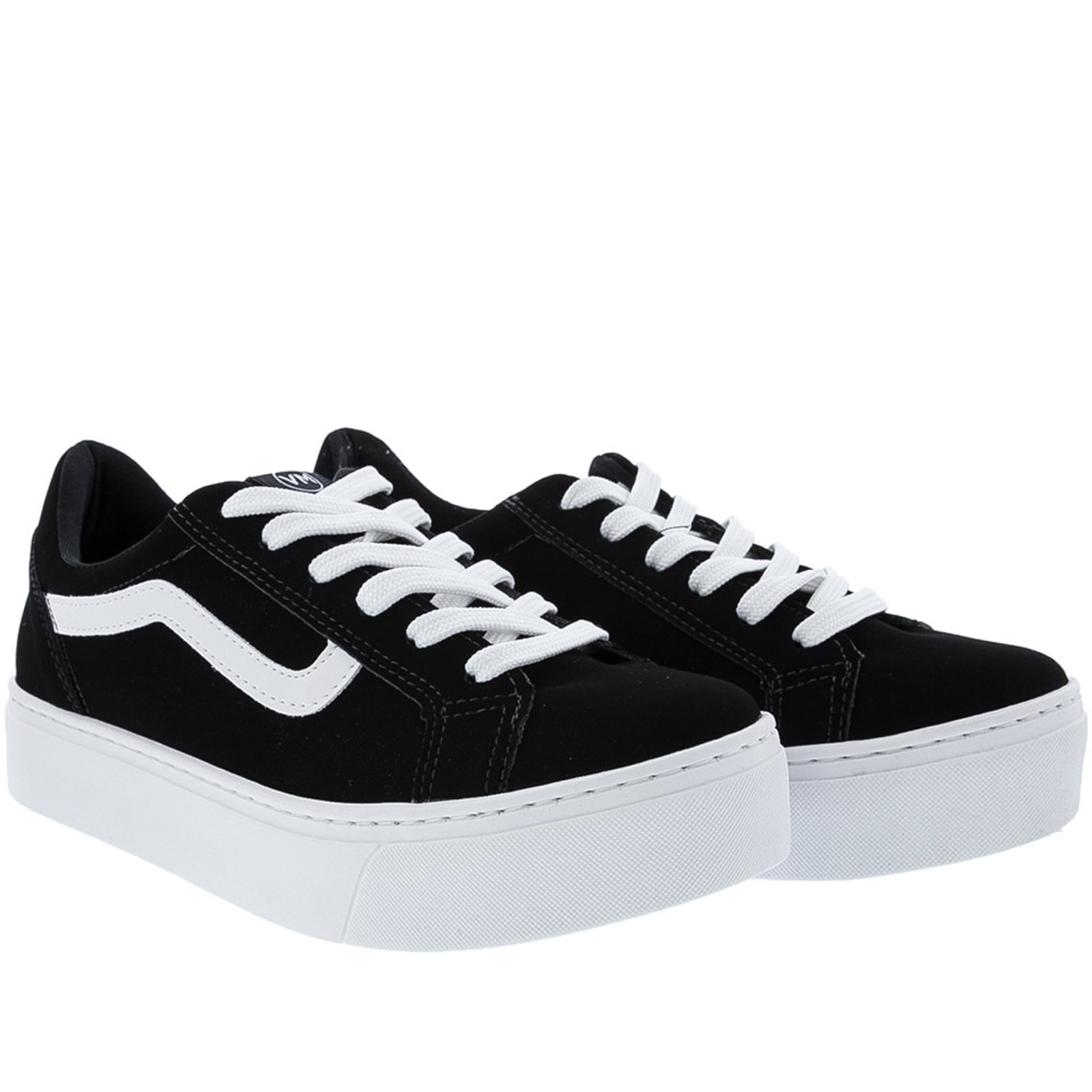 tenis preto com listra