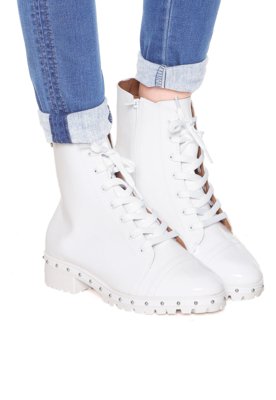 Bota Coturno Vizzano Cano Médio Verniz Branca Menor preço em Bota Coturno Vizzano Cano Médio Verniz Branca
