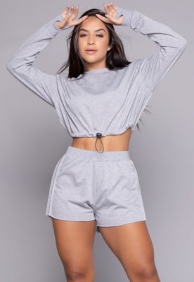 Conjunto WLS Modas Cropped Manga Longa Gringa e Short Cós Alto Moletinho Cinza