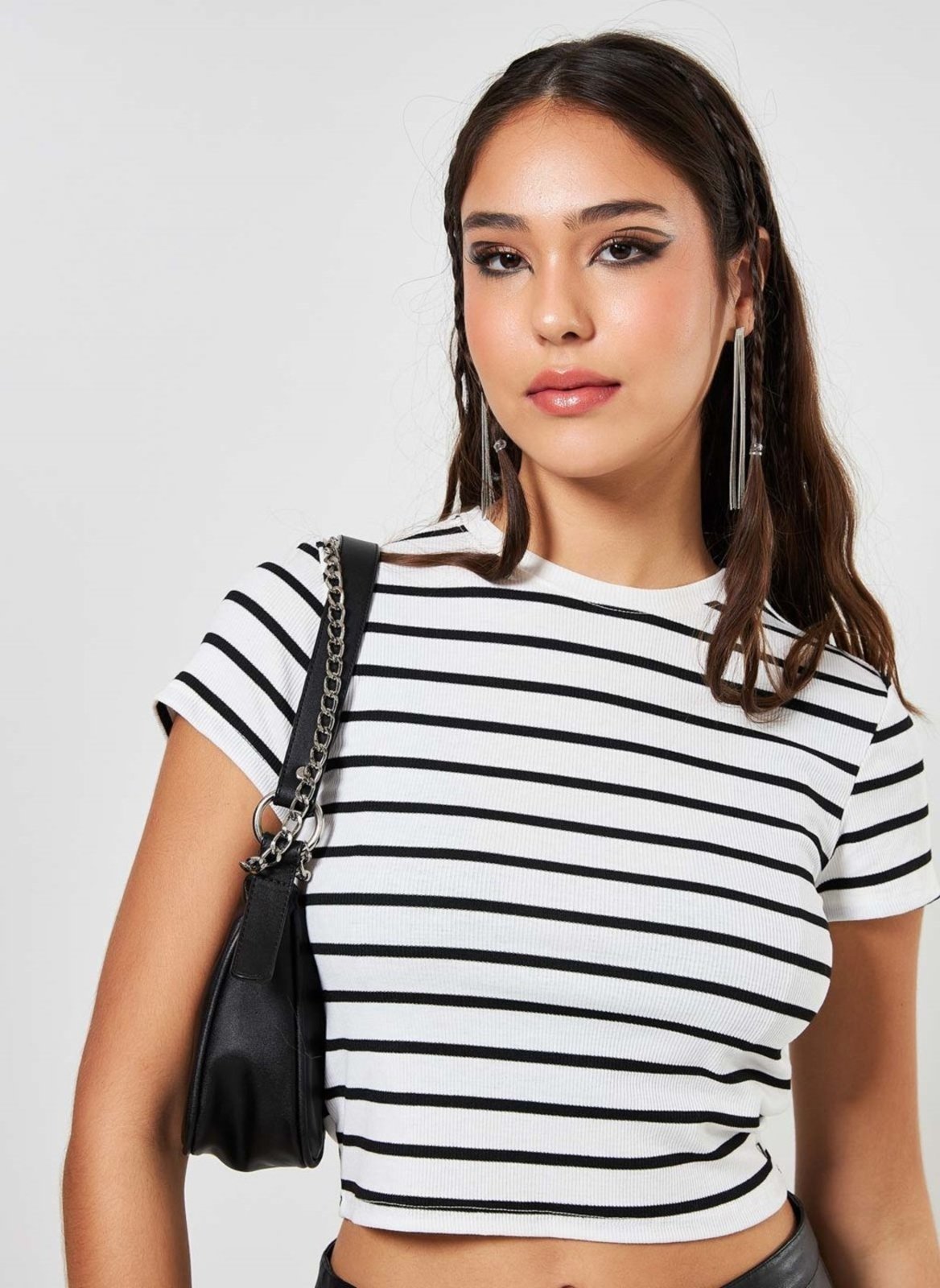 Blusa cropped com manga de arrastão - Tecido Dry Fit - Roupas de