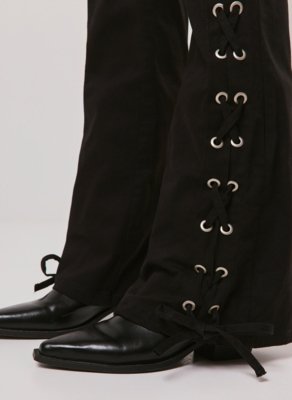 Calça Bootcut Com Amarração Lateral