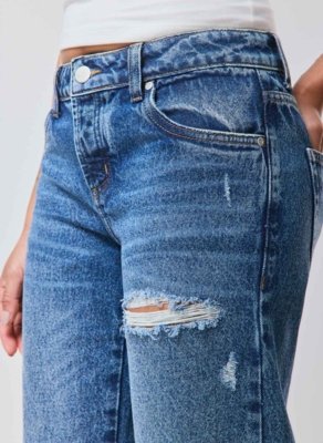 Calça Jeans Reta Com Puídos