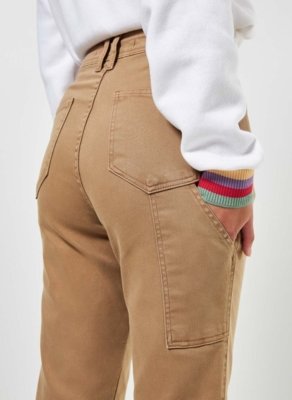 Calça Mom Em Sarja Caqui
