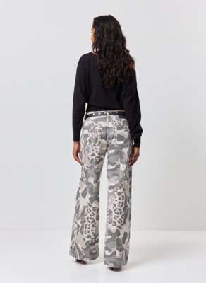 Calça Wide Leg Mix De Estampas