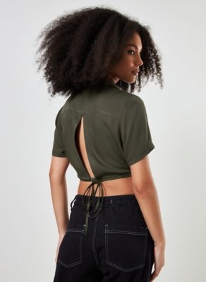 Camisa Cropped Transpassada