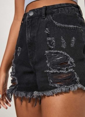 Short Jeans Preto Desfiado Com Rasgos