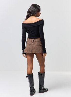 Short Saia Plissada Com Preguinhas