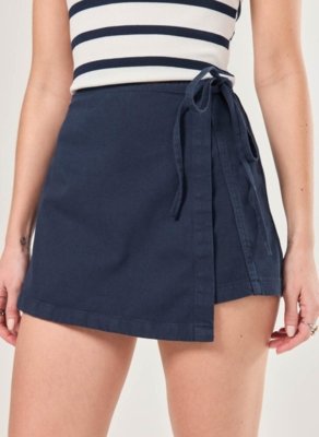 Short Saia Transpassado Em Sarja