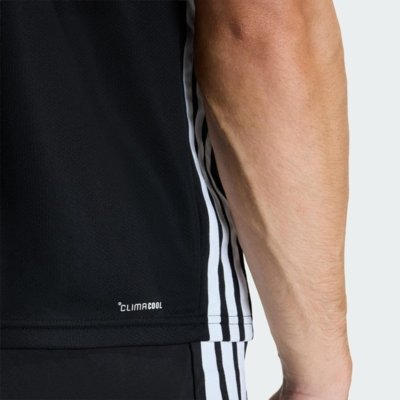 CAMISETA WORKOUT ESSENTIALS BASE TRÊS LISTRAS adidas Performance Preto