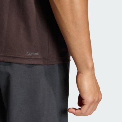 CAMISETA WORKOUT ESSENTIALS BASE adidas Performance Marrom