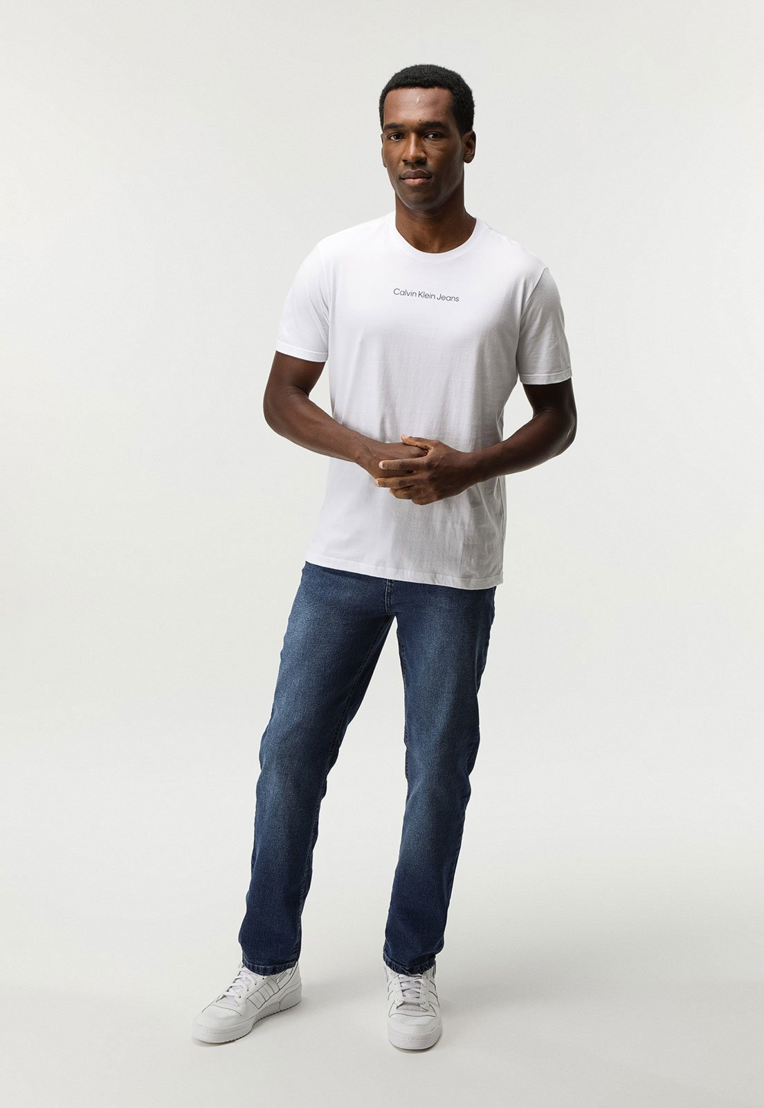 Camiseta Calvin Klein Jeans Logo Branca Camiseta Calvin Klein Jeans Logo Branca