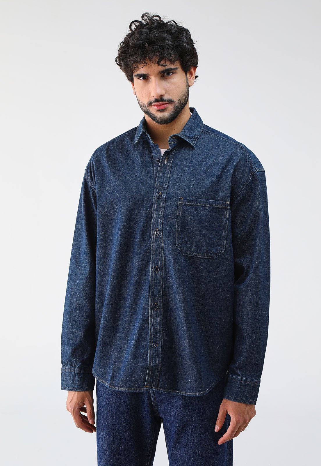 Camisa Jeans GAP Reta Dark Wash Preta Camisa Jeans GAP Reta Dark Wash Preta
