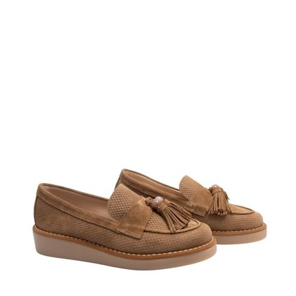 Mocassim Maithe Camurça Caramelo com Textura e Barbicacho  Maithe Caramelo - Marca Maithe
