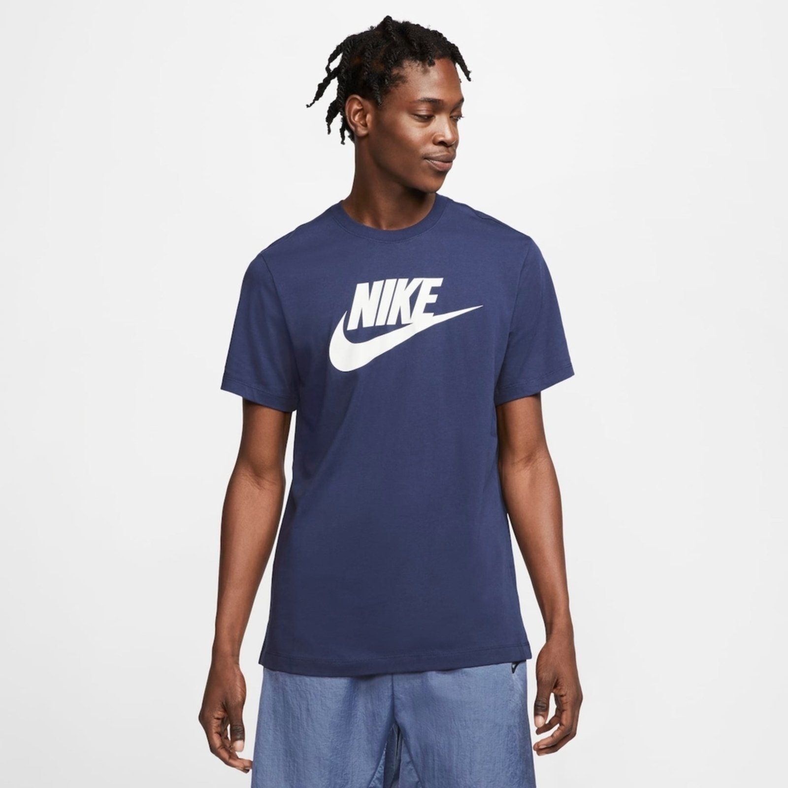 Camiseta Nike Sportswear Azul Camiseta Nike Sportswear Azul